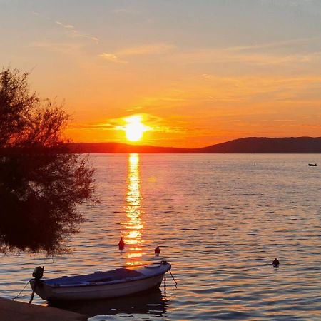 Apartment Jakov With Boat Mooring Zaboric Bagian luar foto