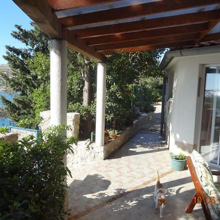 Apartment Jakov With Boat Mooring Zaboric Bagian luar foto