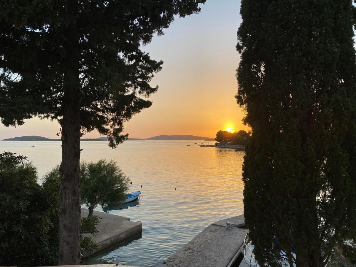Apartment Jakov With Boat Mooring Zaboric Bagian luar foto