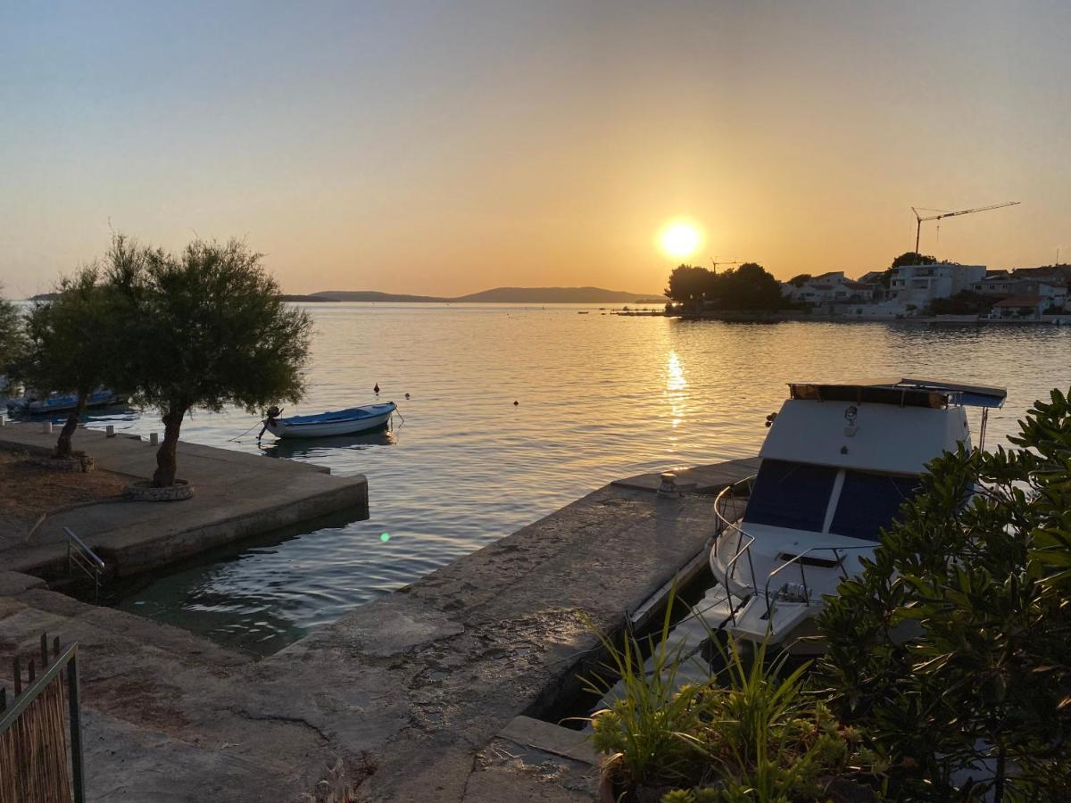 Apartment Jakov With Boat Mooring Zaboric Bagian luar foto
