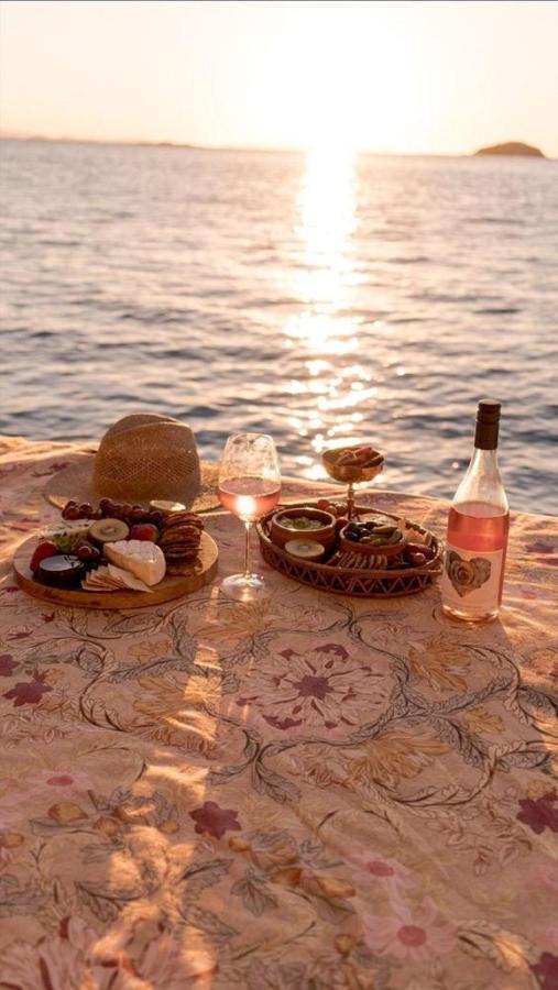 Apartment Jakov With Boat Mooring Zaboric Bagian luar foto