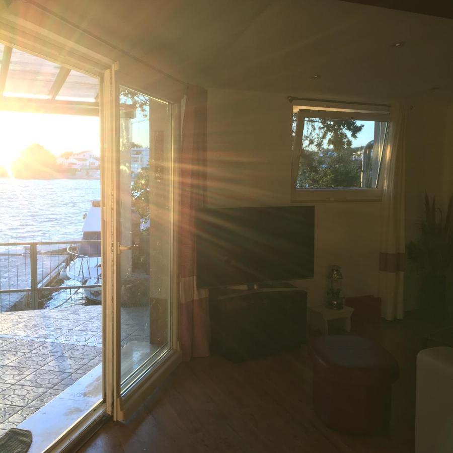 Apartment Jakov With Boat Mooring Zaboric Bagian luar foto