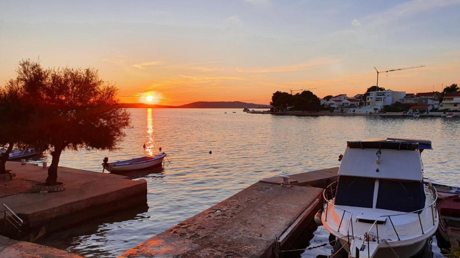 Apartment Jakov With Boat Mooring Zaboric Bagian luar foto